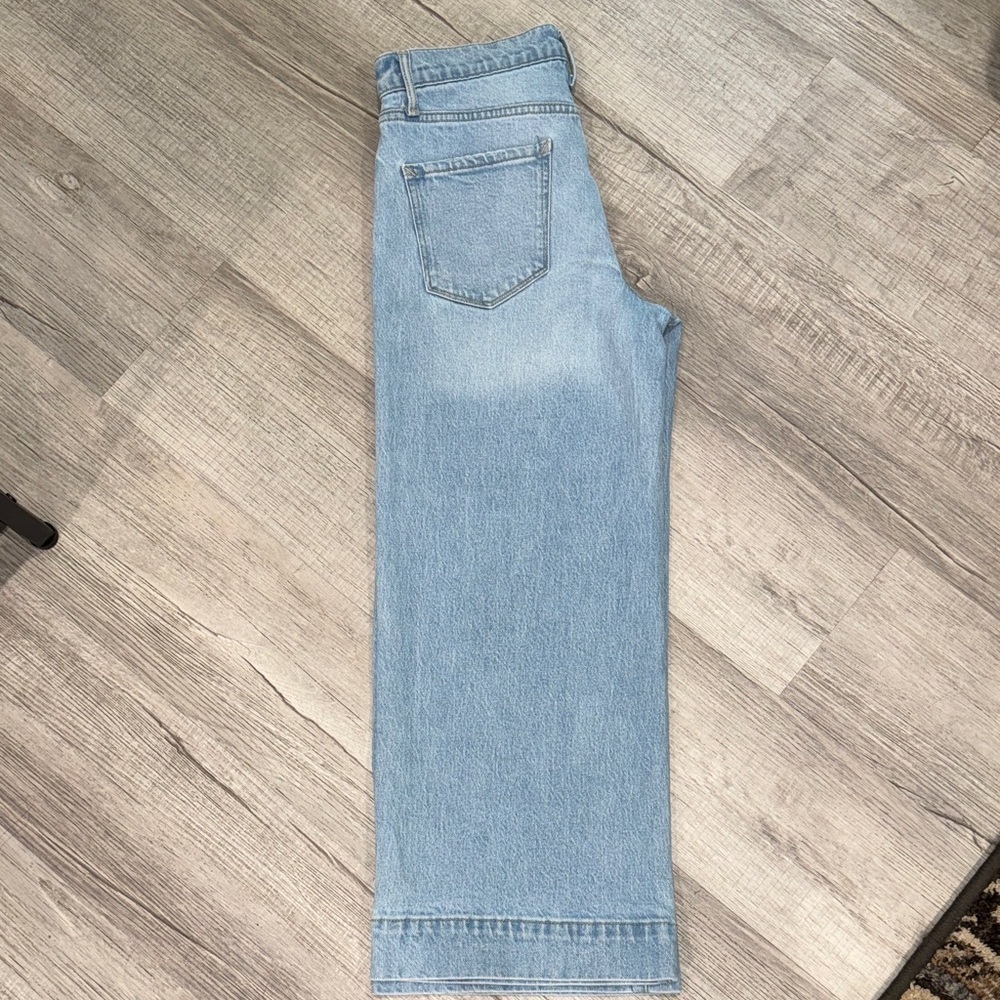Light Blue Wide-Leg Women's Jeans - Picture 7 of 11
